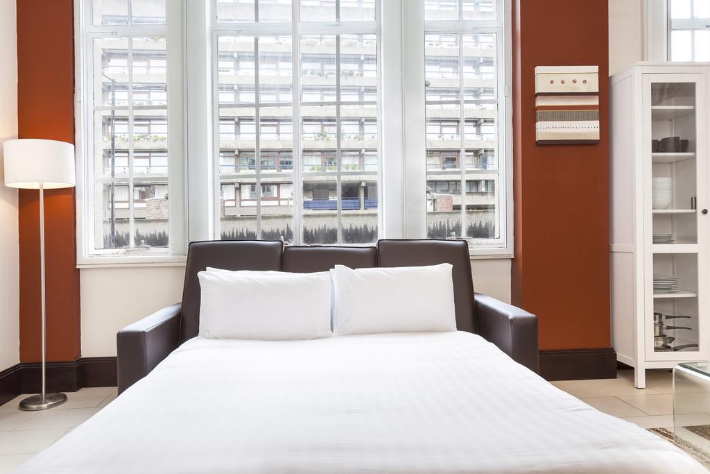 Club Living - Barbican Apartments London Eksteriør billede