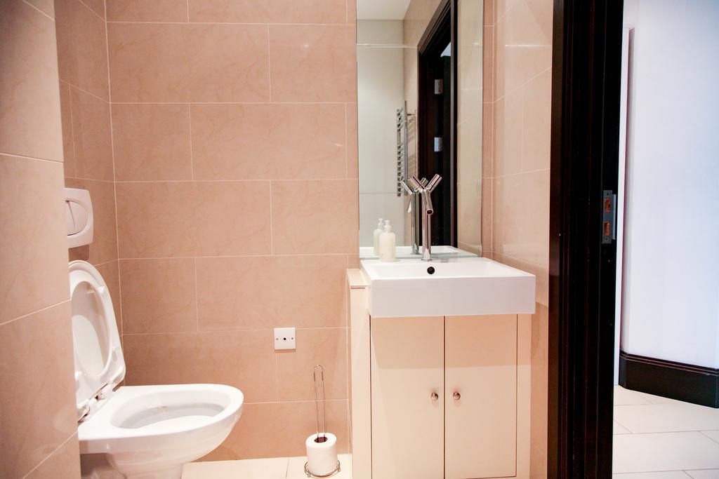 Club Living - Barbican Apartments London Værelse billede