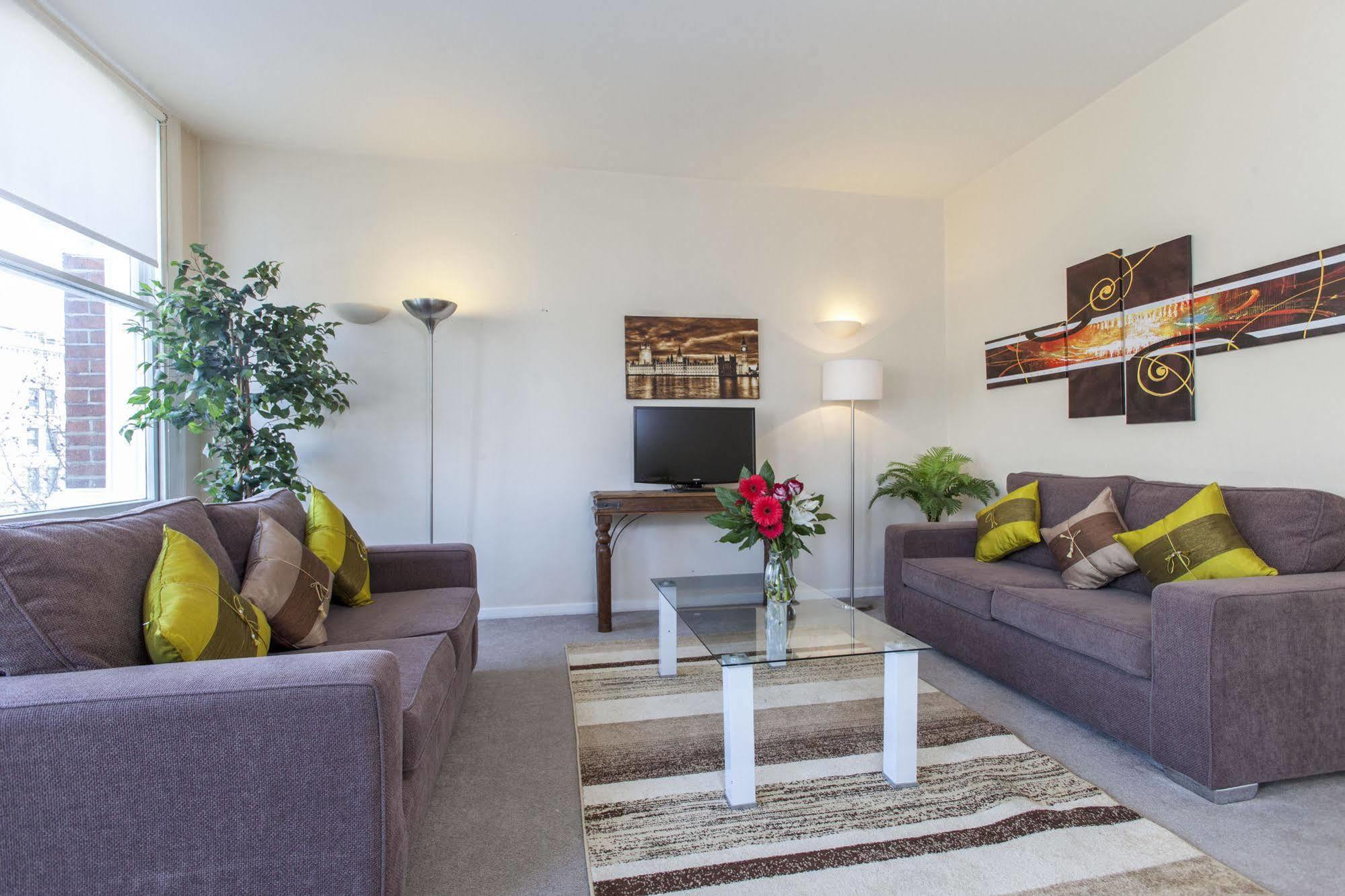 Club Living - Barbican Apartments London Eksteriør billede