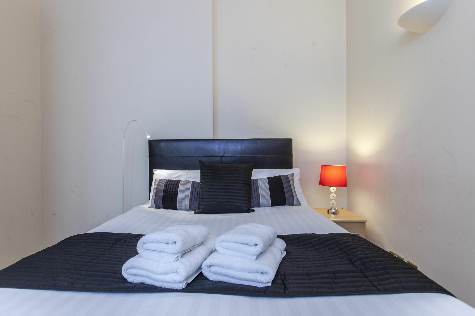 Club Living - Barbican Apartments London Eksteriør billede